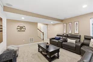 225 Sunrise Dr, Carnegie, PA 15106 - Photo 30