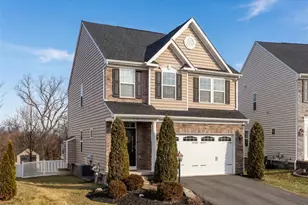 225 Sunrise Dr, Carnegie, PA 15106 - Photo 2