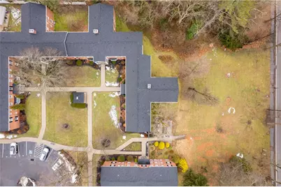 836 Thorn St #26, Sewickley, PA 15143 - Photo 4