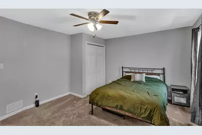 641 1st Ave, Ellwood City, PA 16117 - Photo 18