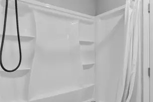 641 1st Ave, Ellwood City, PA 16117 - Photo 22