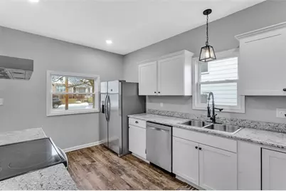 641 1st Ave, Ellwood City, PA 16117 - Photo 16