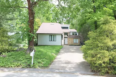 219 La Grande Dr, Cranberry Township, PA 16066 - Photo 2