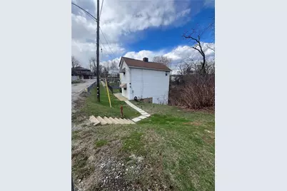 1360 Center St, McKees Rocks, PA 15136 - Photo 2