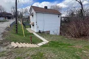 1360 Center St, McKees Rocks, PA 15136 - Photo 2