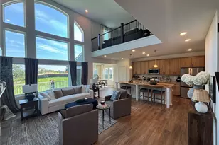 135 Victoria Dr, Coraopolis, PA 15108 - Photo 4