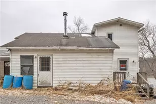 209 Upper Godfrey Dr, Gilpin Township, PA 15656 - Photo 2