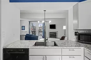 107 Holmes Pl, Pittsburgh, PA 15213 - Photo 8