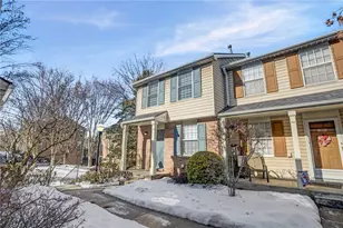 107 Holmes Pl, Pittsburgh, PA 15213 - Photo 2