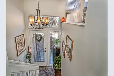 1402 Towne Square Dr, Pittsburgh, PA 15101 - Photo 2