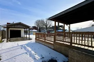 916 Beckford St, New Castle, PA 16101 - Photo 8