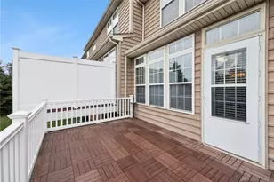 504 Azalea Ln, Bridgeville, PA 15017 - Photo 12