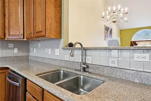 504 Azalea Ln, Bridgeville, PA 15017 - Photo 10