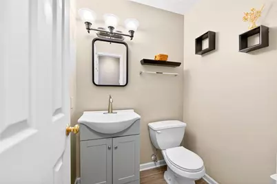 202 Mountain Dr, Carnegie, PA 15106 - Photo 14