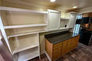 361 Highland Ave, Pittsburgh, PA 15229 - Photo 10