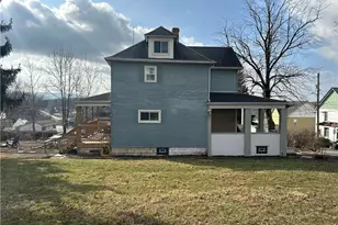 230 Maple St, Everson, PA 15631 - Photo 4