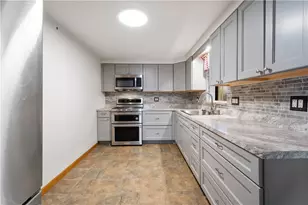 457 Elaine Dr, Pittsburgh, PA 15236 - Photo 6