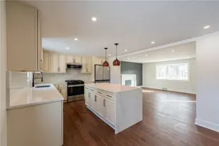 8617 Peters Rd, Cranberry Township, PA 16066 - Photo 10