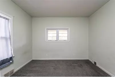 1602 Kansas Ave, White Oak, PA 15131 - Photo 14