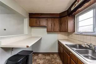 1602 Kansas Ave, White Oak, PA 15131 - Photo 18