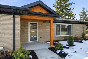 954 Lakemont Dr, Pittsburgh, PA 15243 - Photo 4