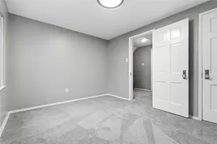 327 E Bruceton Rd, Pittsburgh, PA 15236 - Photo 30