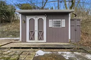 327 E Bruceton Rd, Pittsburgh, PA 15236 - Photo 44