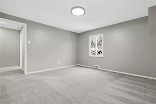 327 E Bruceton Rd, Pittsburgh, PA 15236 - Photo 24