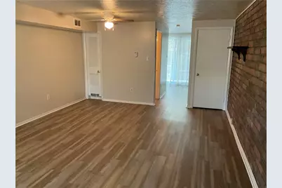 446 Crosby Dr, Canonsburg, PA 15317 - Photo 2