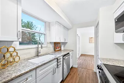 1923 Ivanhoe Dr, Irwin, PA 15642 - Photo 8