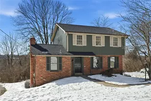 244 Oak Entrance Dr, Clairton, PA 15025 - Photo 2