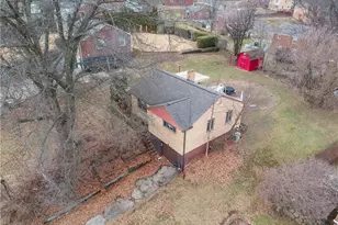 1275 Balmoral Dr, Pittsburgh, PA 15237 - Photo 2