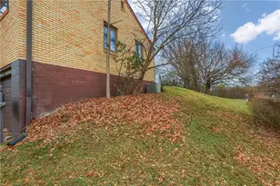 1275 Balmoral Dr, Pittsburgh, PA 15237 - Photo 12