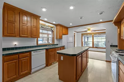 4601 Wildwood Sample Rd, Hampton, PA 15101 - Photo 12