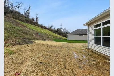 4296 Hawthorn Drive, South Park, PA 15129 - Photo 8