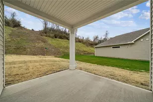 4296 Hawthorn Dr, South Park, PA 15129 - Photo 40