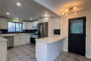 658 Fort Couch Rd, Pittsburgh, PA 15241 - Photo 4