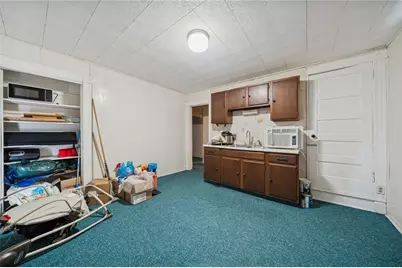 709 Helman St, Youngwood, PA 15697 - Photo 10