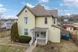 709 Helman St, Youngwood, PA 15697 - Photo 2