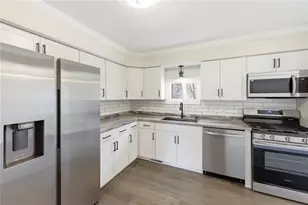 2421 Graceland Rd, New Castle, PA 16105 - Photo 8