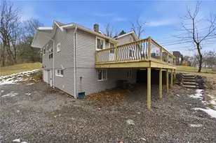 2421 Graceland Rd, New Castle, PA 16105 - Photo 4