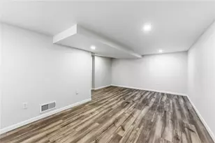 2421 Graceland Rd, New Castle, PA 16105 - Photo 28