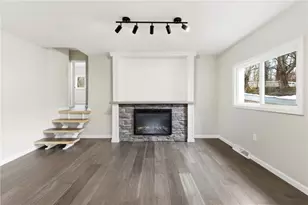 2421 Graceland Rd, New Castle, PA 16105 - Photo 16