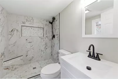 2421 Graceland Rd, New Castle, PA 16105 - Photo 14