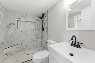 2421 Graceland Rd, New Castle, PA 16105 - Photo 14