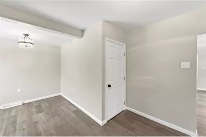 2421 Graceland Rd, New Castle, PA 16105 - Photo 10