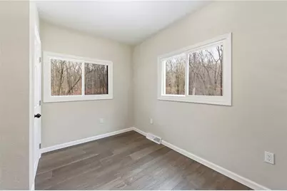 2421 Graceland Rd, New Castle, PA 16105 - Photo 22