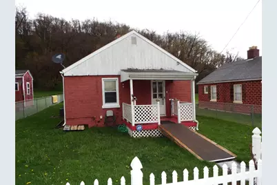 18 Penn Ave, Claysville, PA 15322 - Photo 2