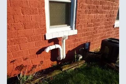 18 Penn Ave, Claysville, PA 15322 - Photo 4