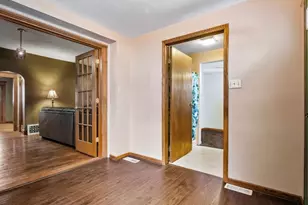 2304 Highland Ave, New Castle, PA 16105 - Photo 4